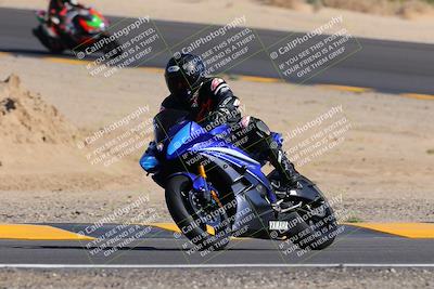 media/Oct-08-2022-SoCal Trackdays (Sat) [[1fc3beec89]]/Turn 10 (945am)/